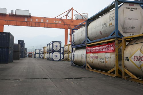 果園件散貨公司首批罐式集裝箱下水業(yè)務(wù)正式啟動(dòng)